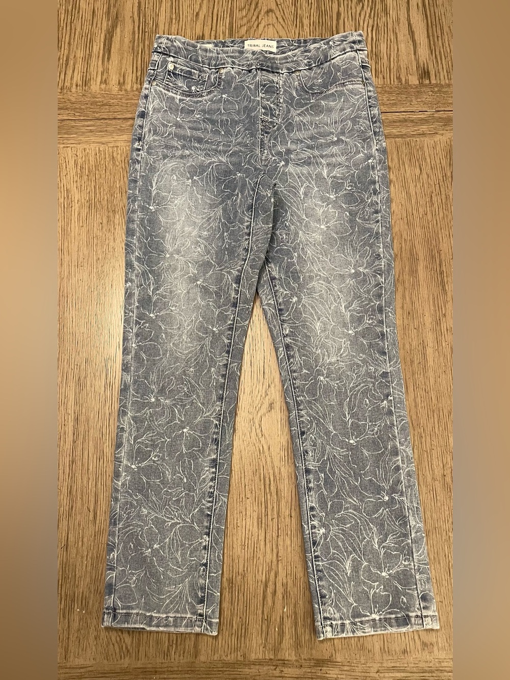 Tribal Jeans Audrey Mid-rise slim ankle women’s pull on print jeans, size 4.
